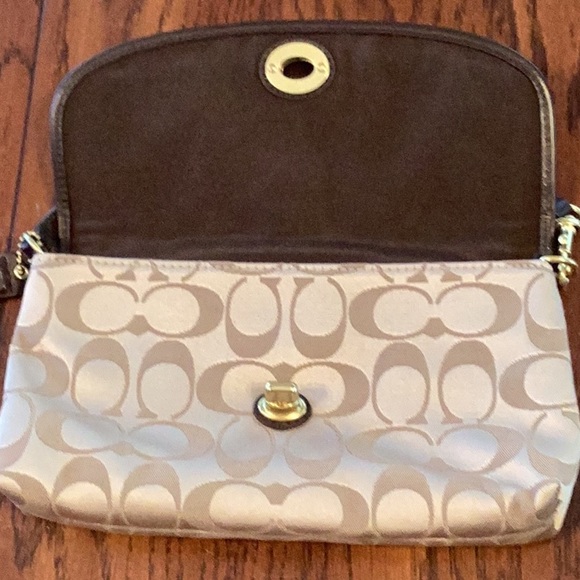 Coach Clutch Wristlet - Picture 3 of 7